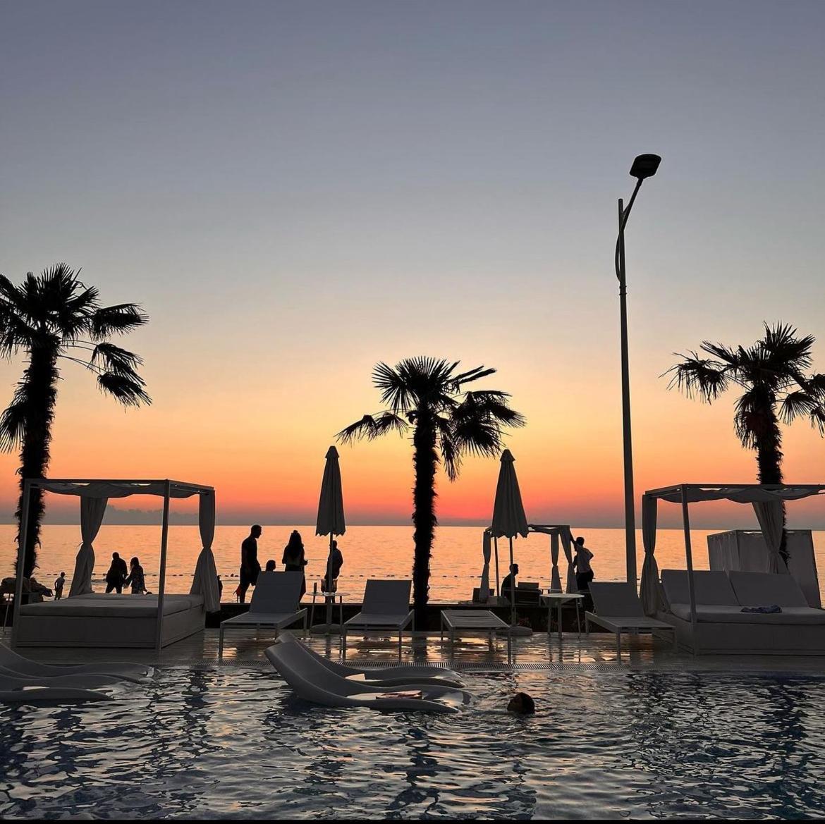 Cемейный Номер С Балконом На 4 Чел Dreamland Oasis Chakvi Exteriör bild