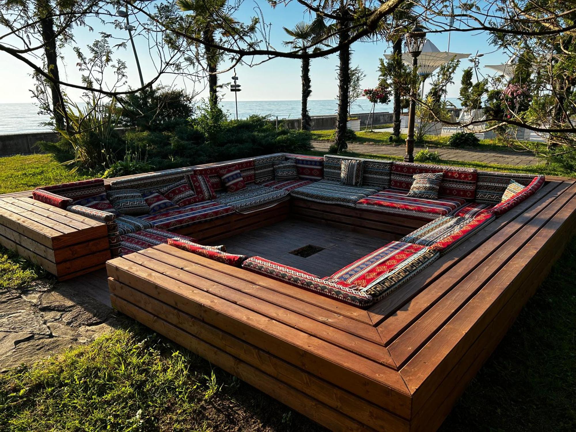 Cемейный Номер С Балконом На 4 Чел Dreamland Oasis Chakvi Exteriör bild